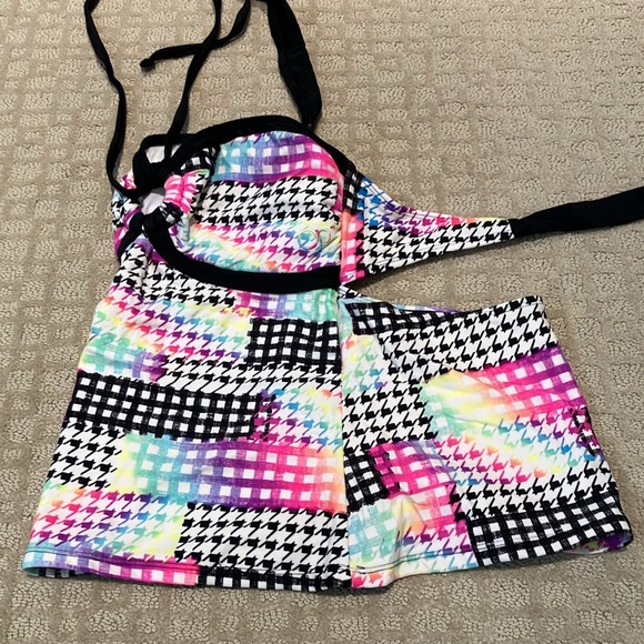 Ocean Pacific size M patterned tankini with boy short bottoms. - Picture 5 of 14